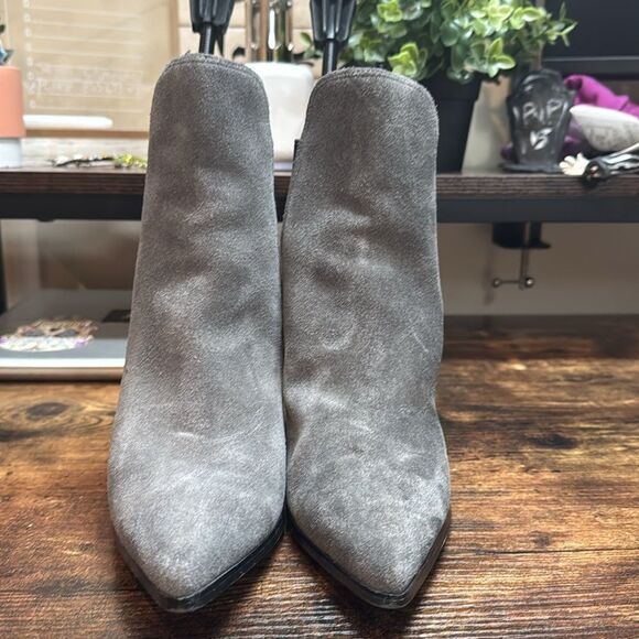 Kendall & Kylie Gray suede heeled booties size 7 - Picture 4 of 11